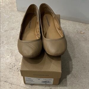 Lucky Brand Women's Beige Emmie Ballet Flat